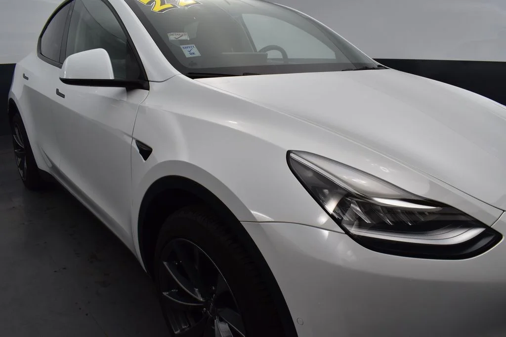Used 2022 White Tesla Long Range image 27