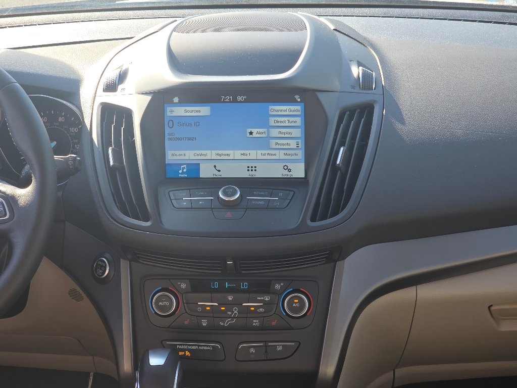 Used 2019 Oxford White Ford SEL image 3