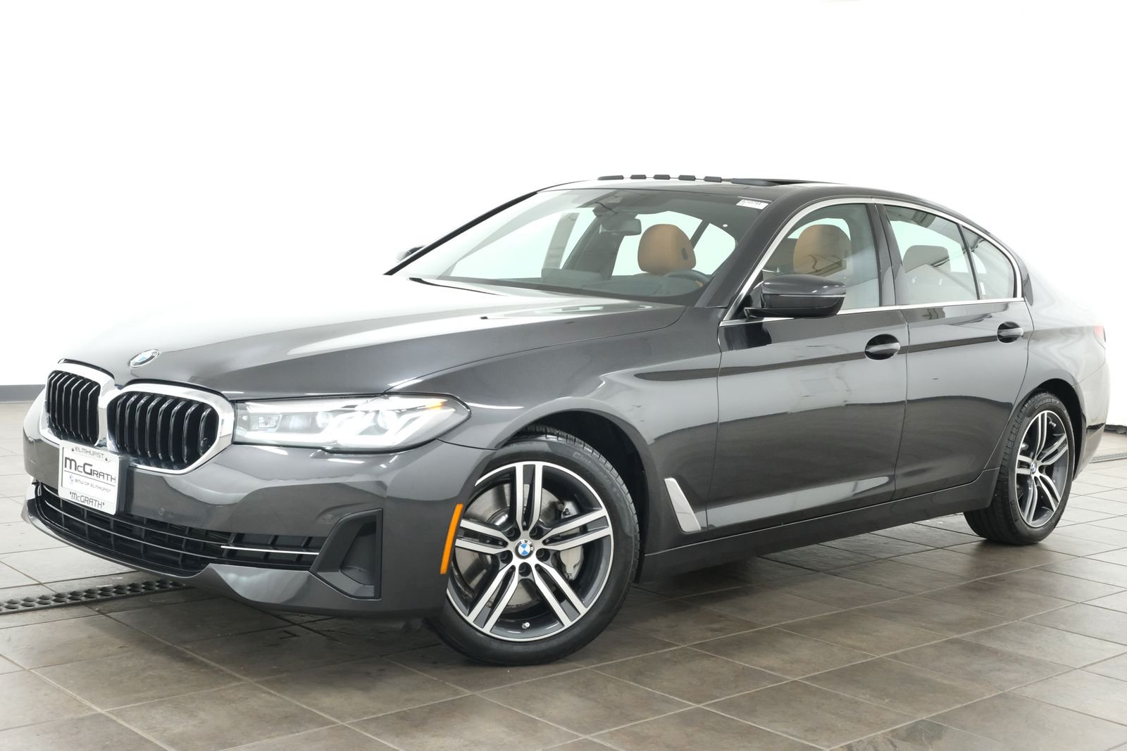 Used 2023 Dark Graphite Metallic BMW 530i xDrive image 1