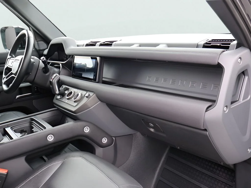 2022 Land Rover Defender X-Dynamic S - Photo 9