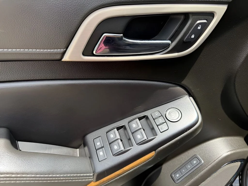 Used 2019 Black GMC Denali image 9