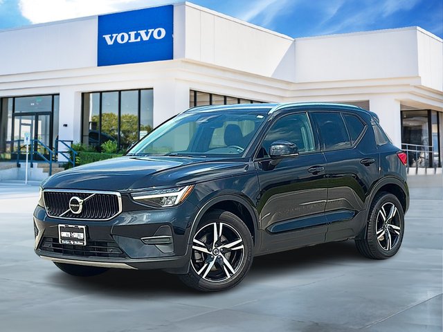 Pre-Owned 2023 Volvo XC40 Drive-E 2L I-4 gasoline direct injection, DOHC, variable valve control, intercooled turbo, premium unleaded, engine with 247HP AWD B5 Core