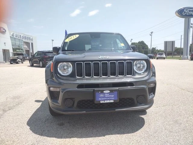Certified Used 2023 Graphite Gray Jeep Latitude image 8