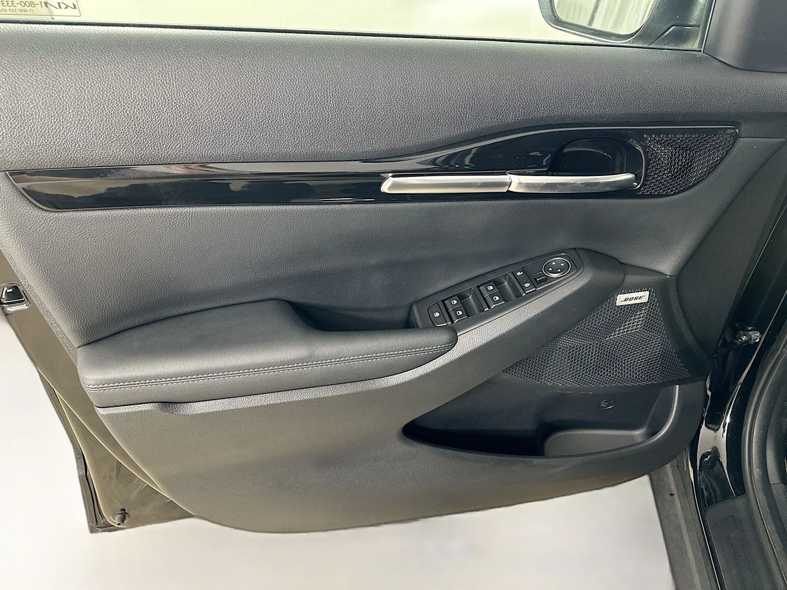 Used 2023 Black Kia  image 17