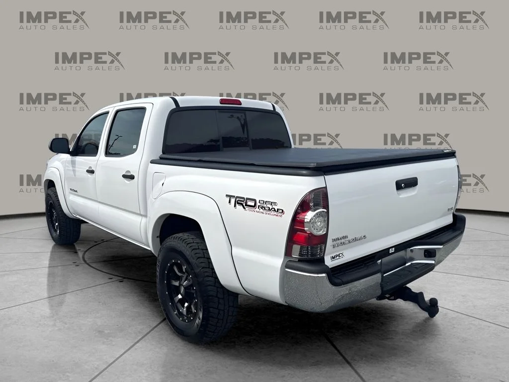 Used 2013 White Toyota Base image 2