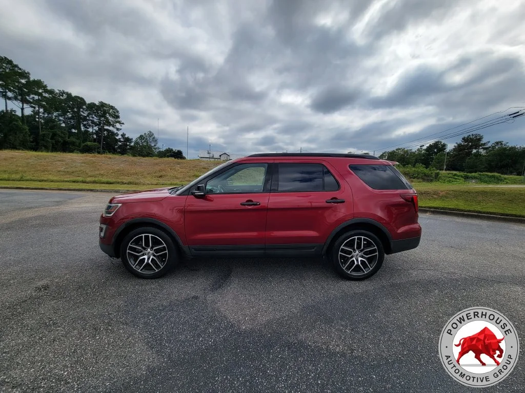 Used 2017 Red Ford Sport image 2