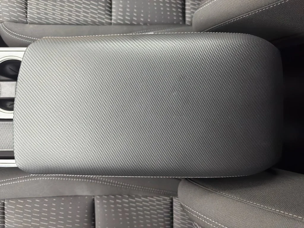 Used 2025 Summit White Chevrolet LT image 18