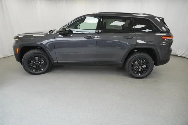 New 2026 Baltic Gray Metallic Clear-Coat Exterior Paint Jeep Laredo image 14