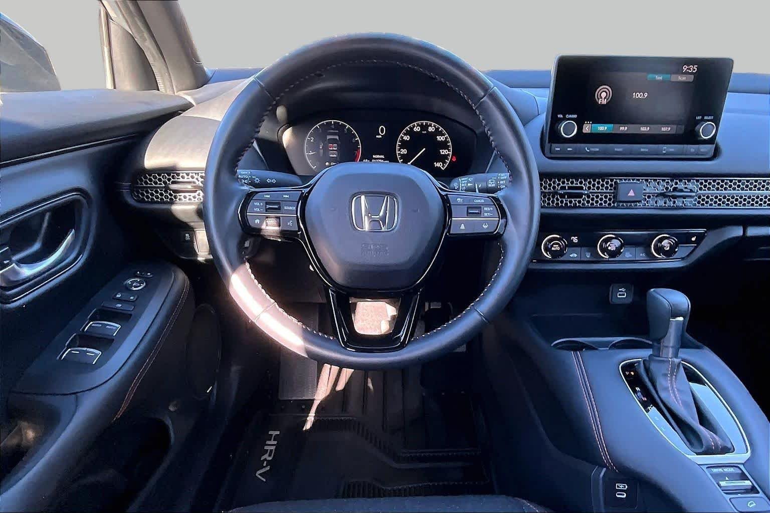 Used 2025 Urban Gray Pearl Honda Sport image 6