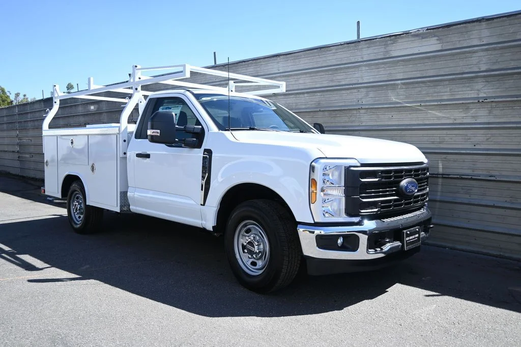 New 2026 White Ford XL image 1