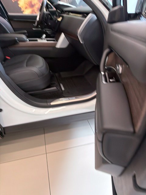 New 2026 Fuji White Land Rover SE image 6