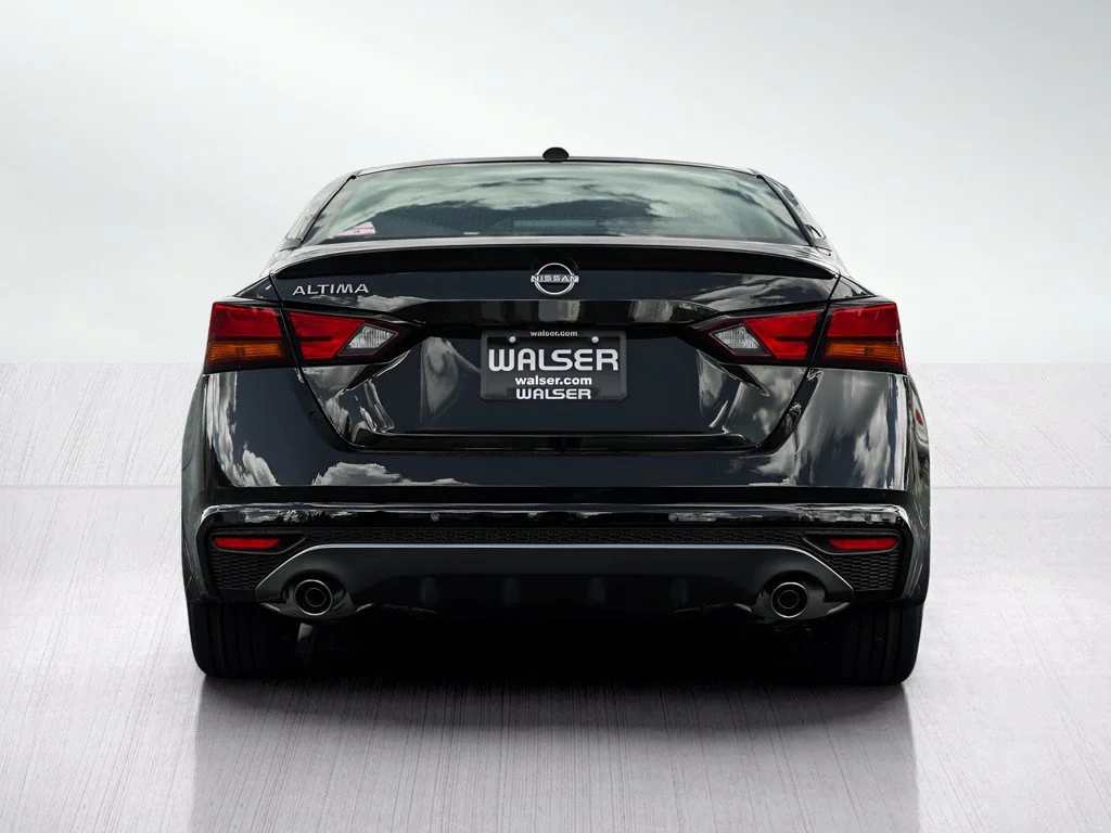 New 2026 Super Black Clearcoat Nissan 2.5 SV image 5