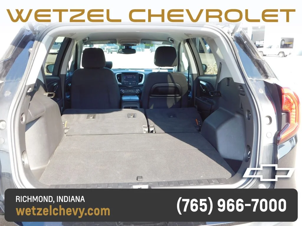 Used 2022 Black GMC SLE image 23