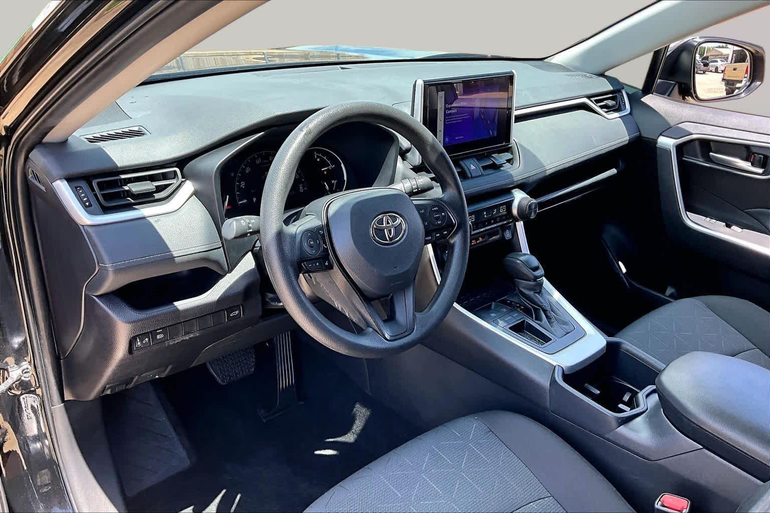 Used 2025 Midnight Black Metallic Toyota XLE image 18