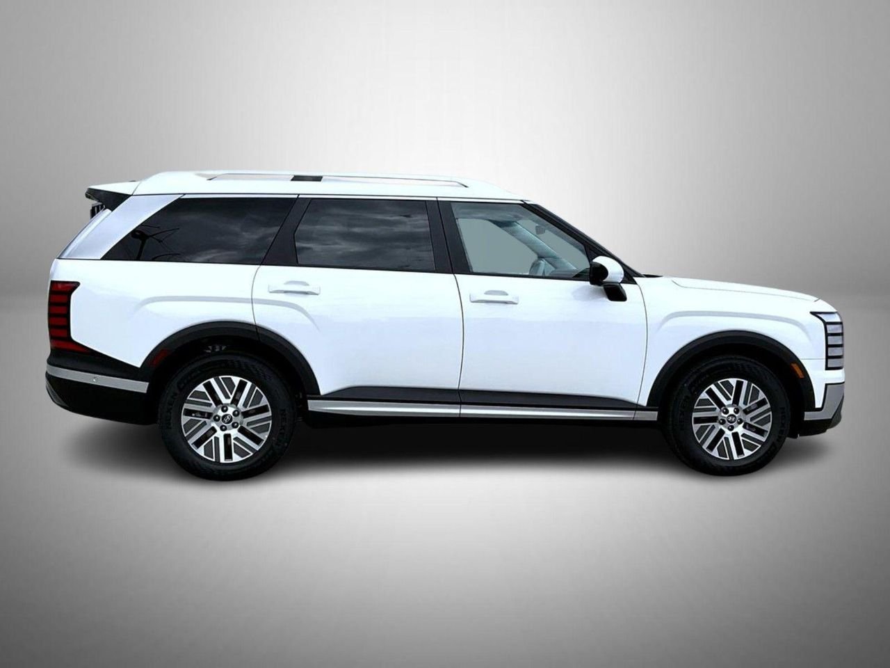 New 2026 White Hyundai SEL Premium image 4