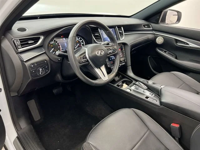 Used 2023 White INFINITI SPORT image 7
