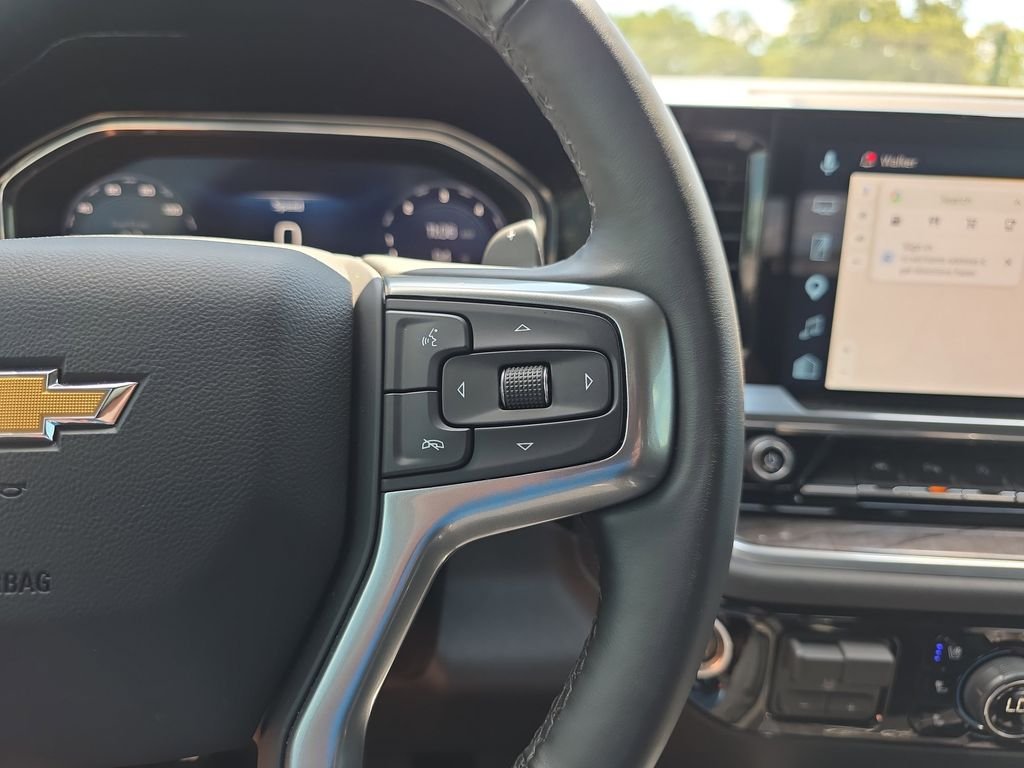 Used 2026 Black Chevrolet LTZ image 23