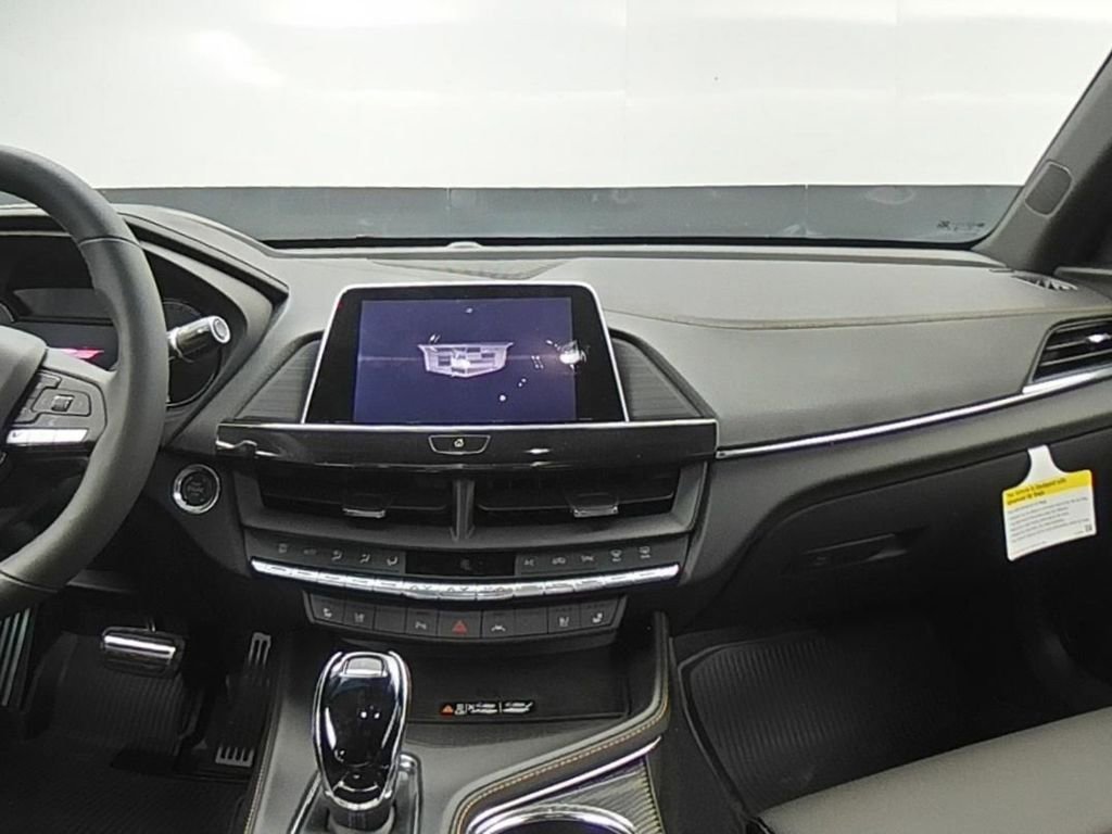 2025 Cadillac CT4 V-Series - Photo 10