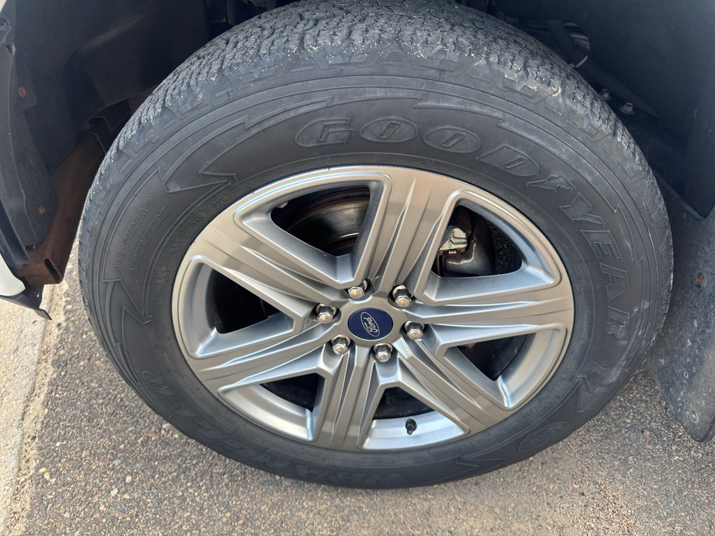 Used 2019 Oxford White Ford XLT image 28