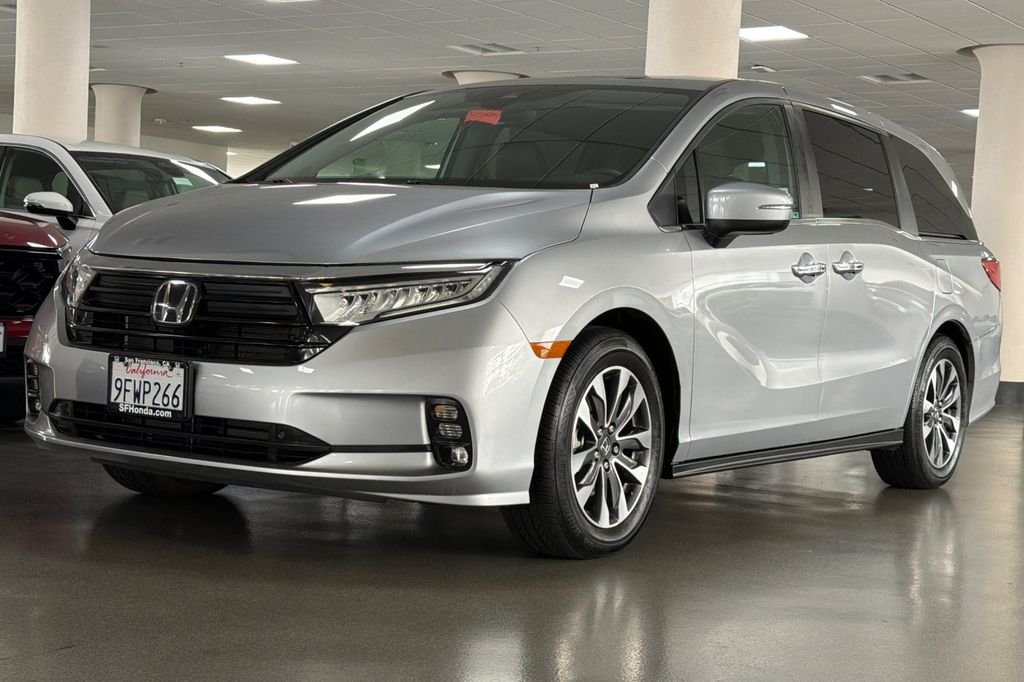 Used 2023  Honda EX-L image 12