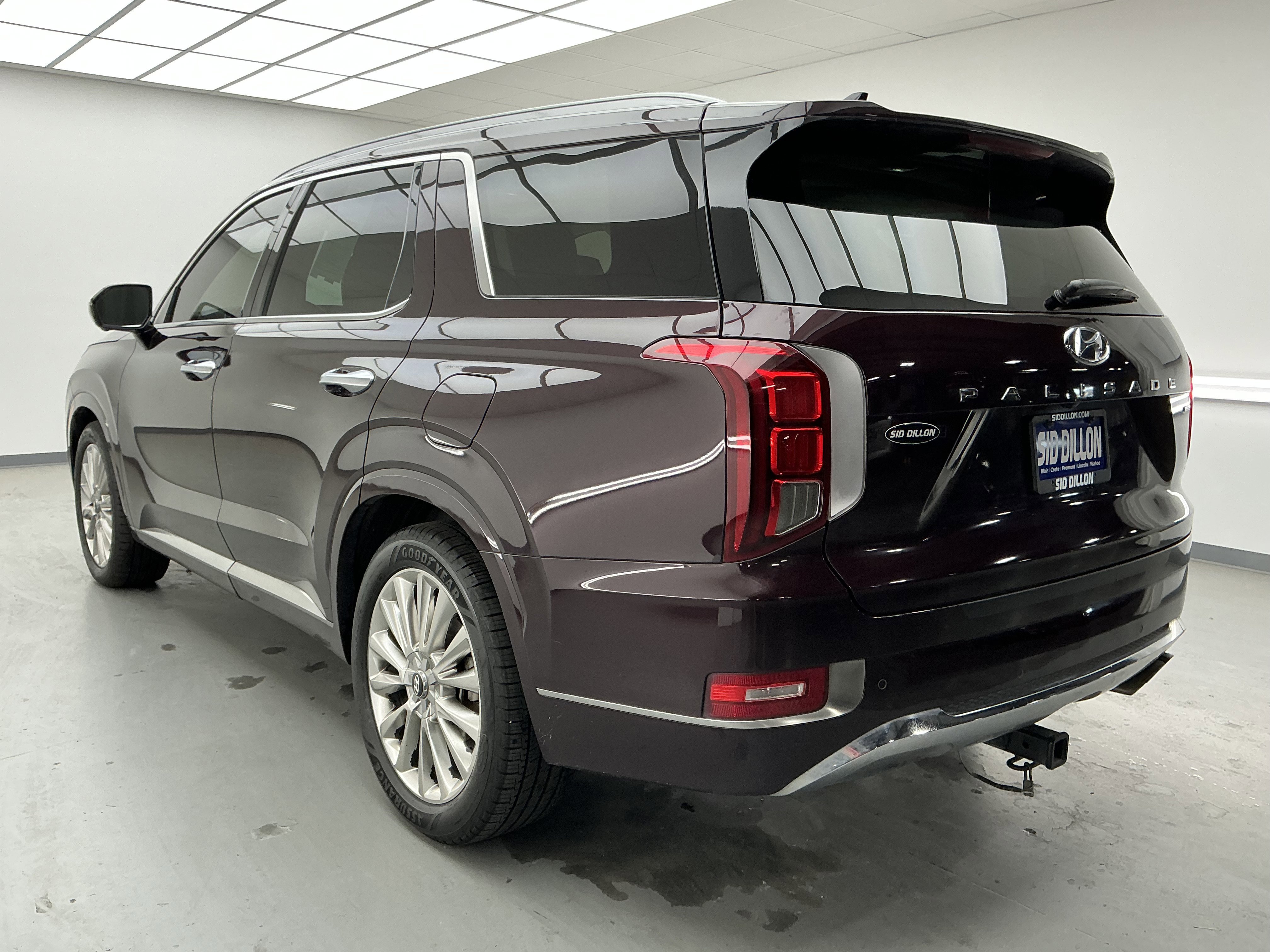 Certified Used 2020 Sierra Burgundy Hyundai Limited image 6