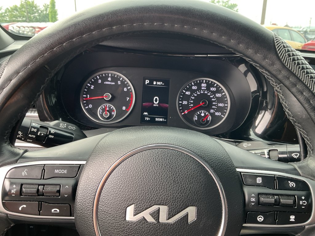 Used 2023 Wolf Gray Kia GT-Line image 21