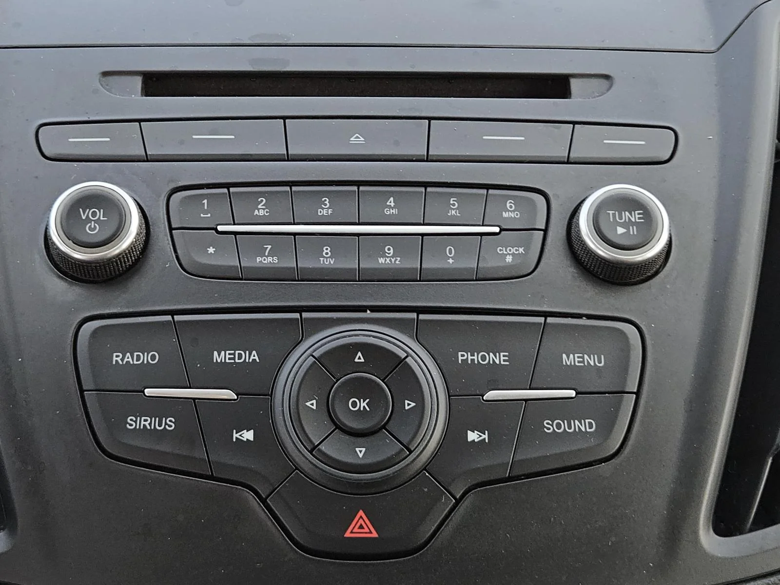 Used 2017 Lightning Blue Metallic Ford SE FWD image 14