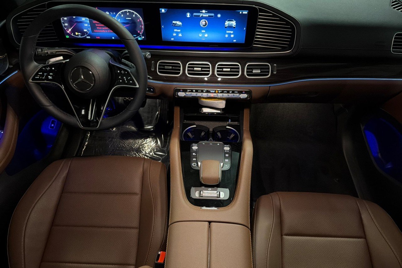 New 2026 Obsidian Black Metallic Mercedes-Benz GLS 450 4MATIC® SUV image 12