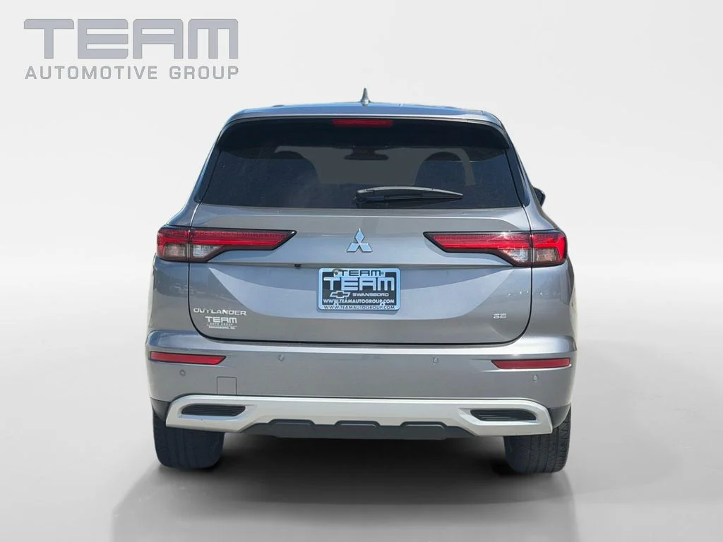 Used 2022 Gray Mitsubishi SE image 6