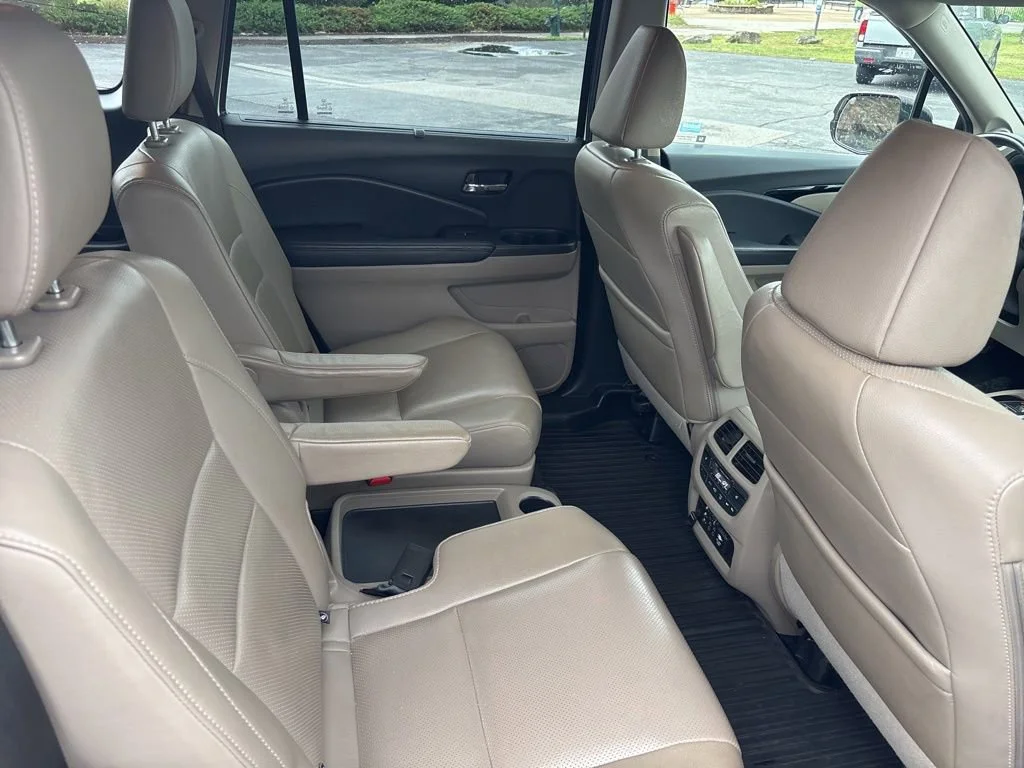 Used 2017 White Diamond Pearl Honda Elite image 15