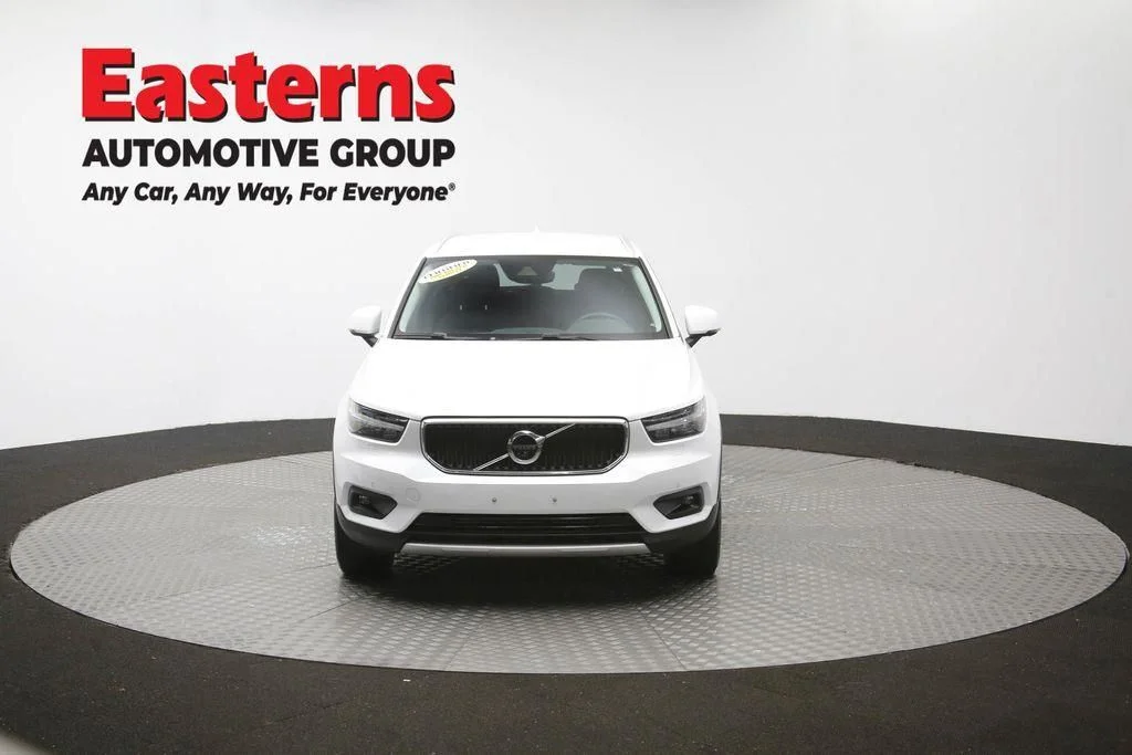 Used 2022 White Volvo Momentum image 53