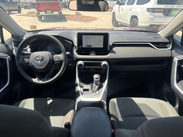 2023 Toyota RAV4 XLE - Photo 12