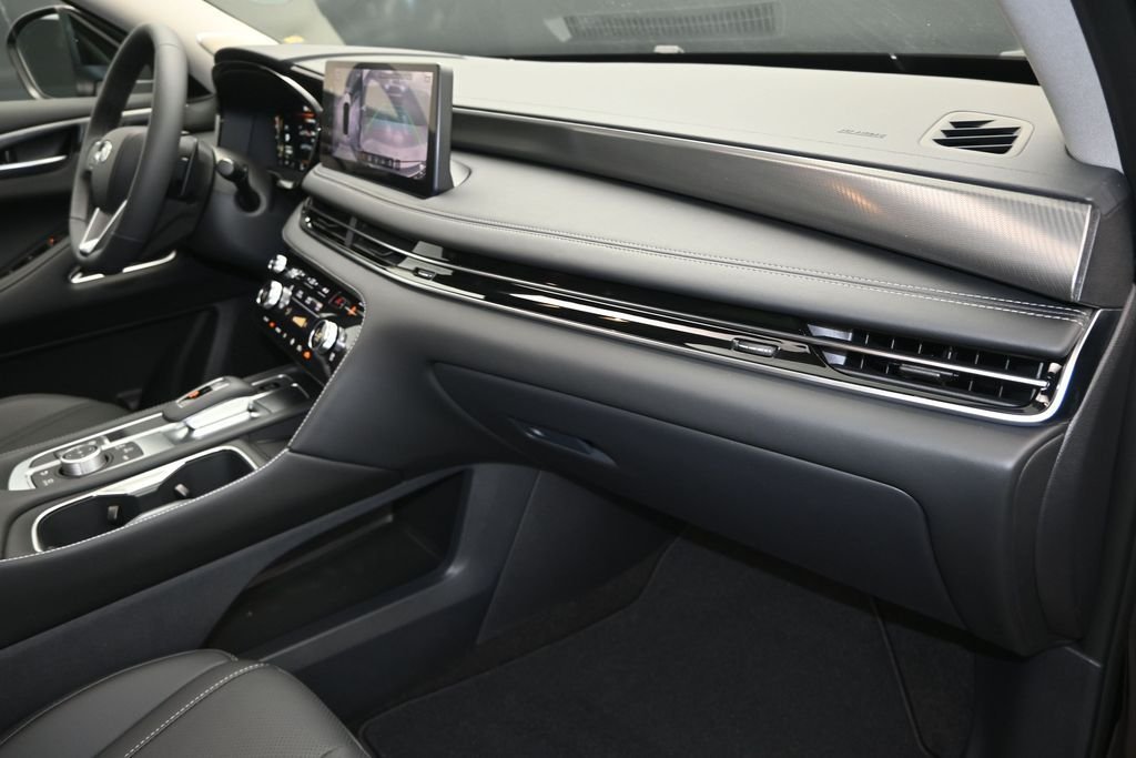 New 2027 MINERAL BLACK INFINITI Luxe FWD image 25