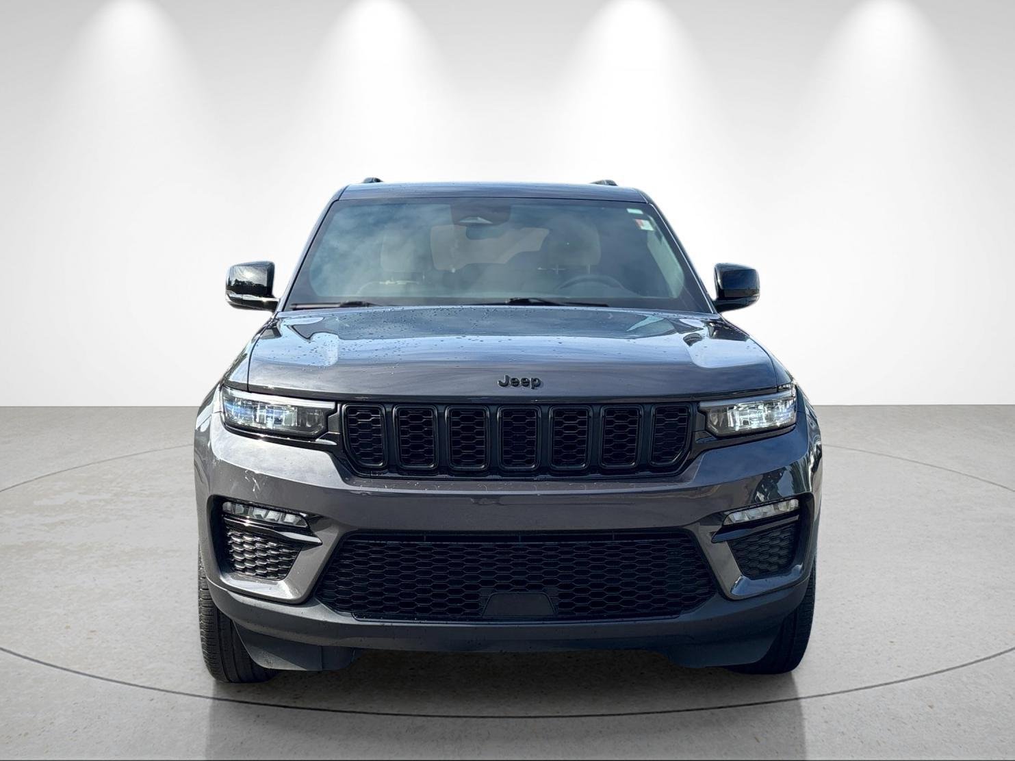 Used 2023 Baltic Gray Metallic Clearcoat Jeep Limited image 8