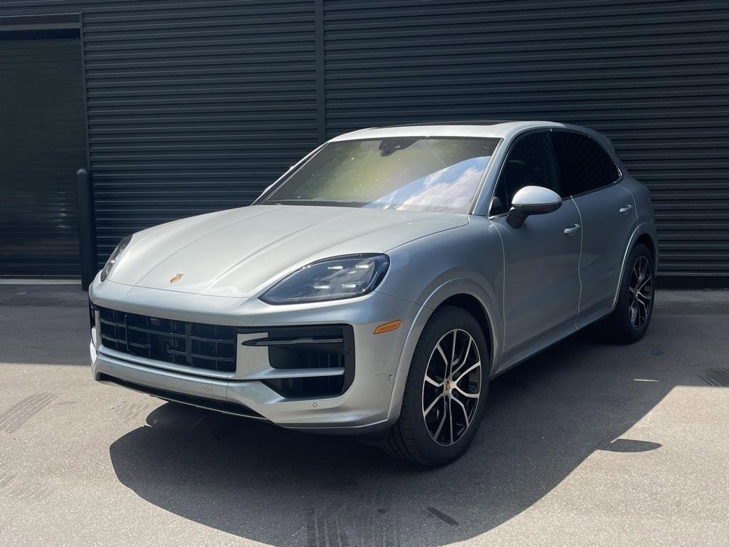 2025 Porsche Cayenne Base