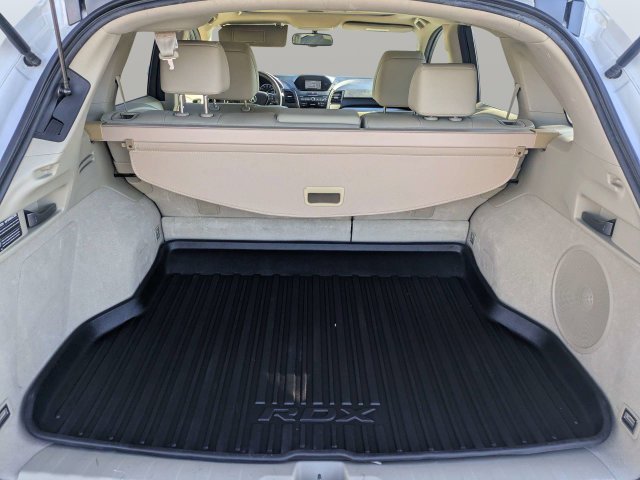 Used 2018 White Diamond Pearl Acura RDX image 12