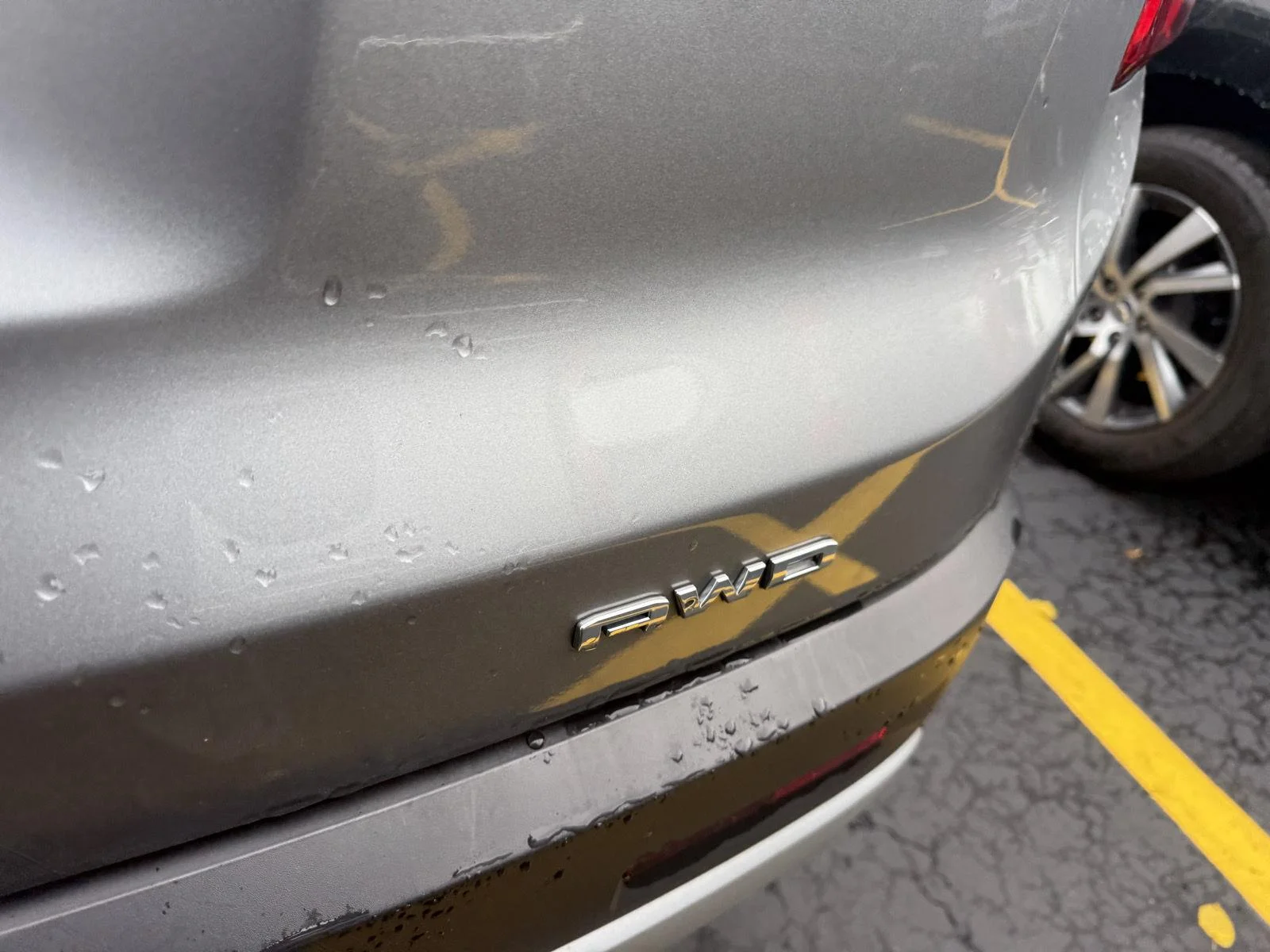 Used 2023 Sterling Metallic GMC SLT image 7