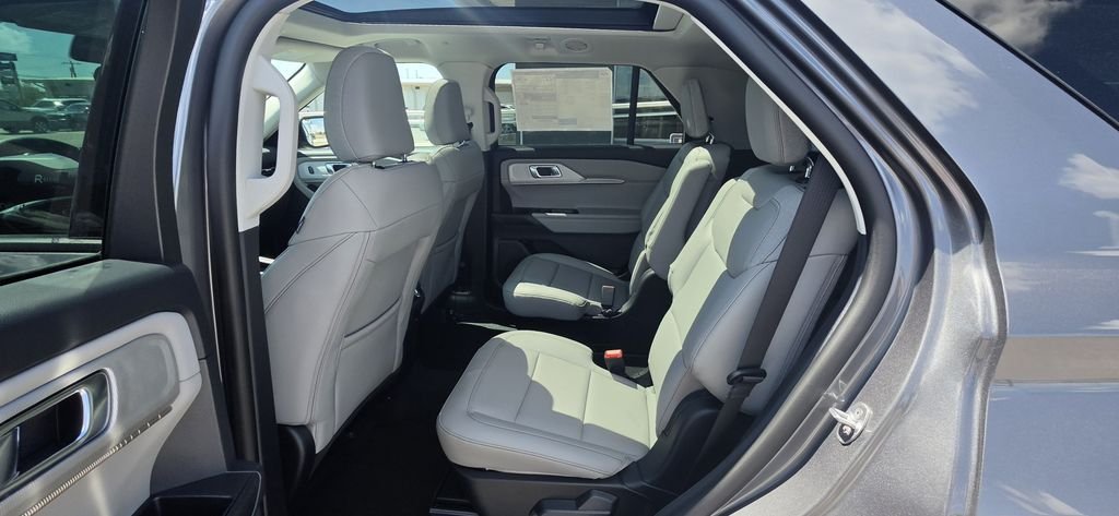 New 2026 Carbonized Gray Metallic Ford Active image 27