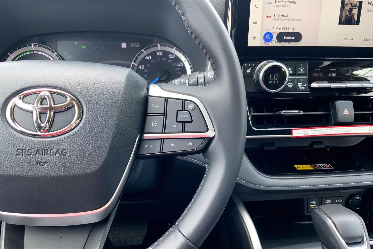 2026 Toyota Highlander XLE - Photo 25