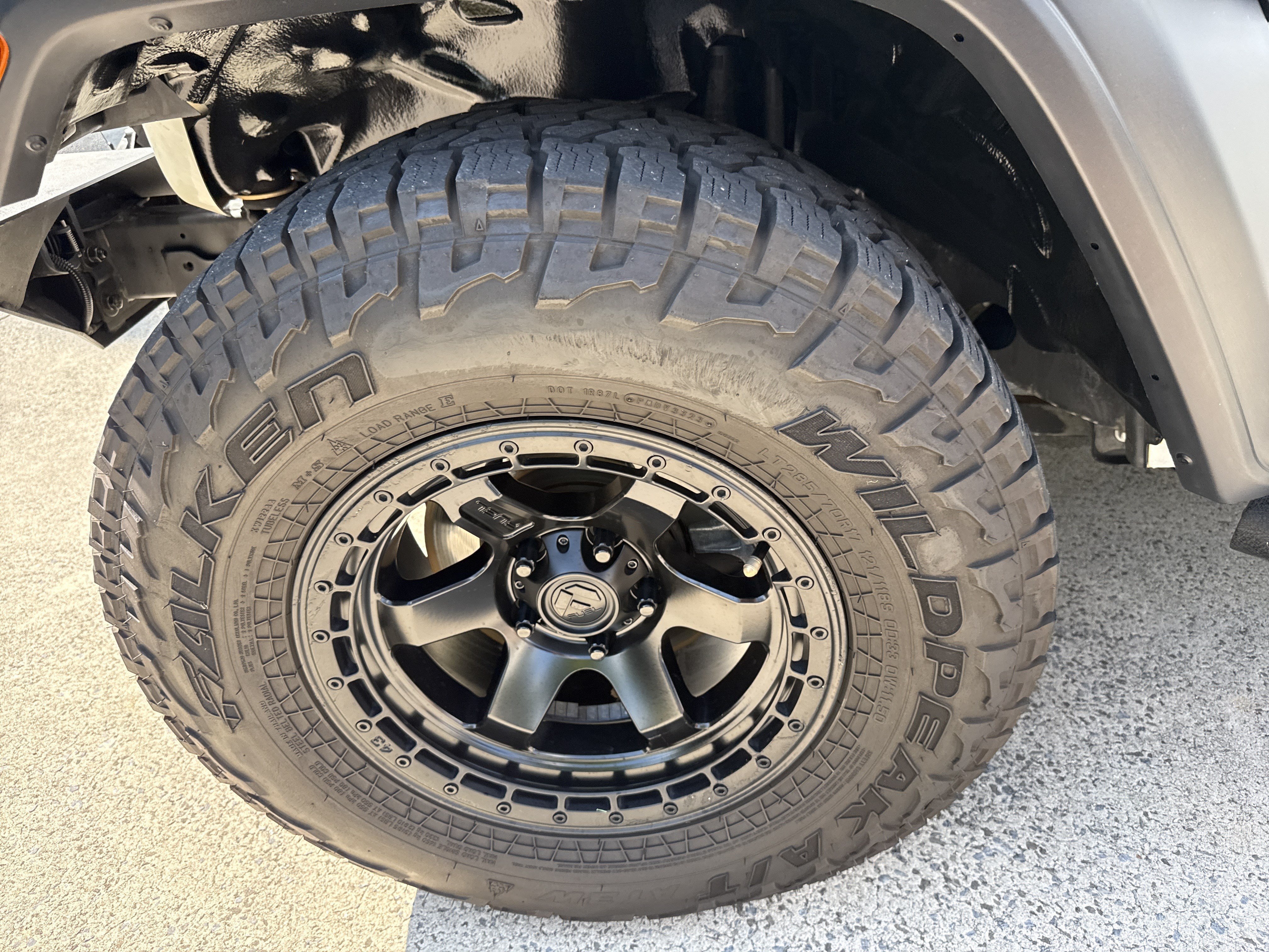 Used 2021 Bright White Clearcoat Jeep Unlimited Sport image 13