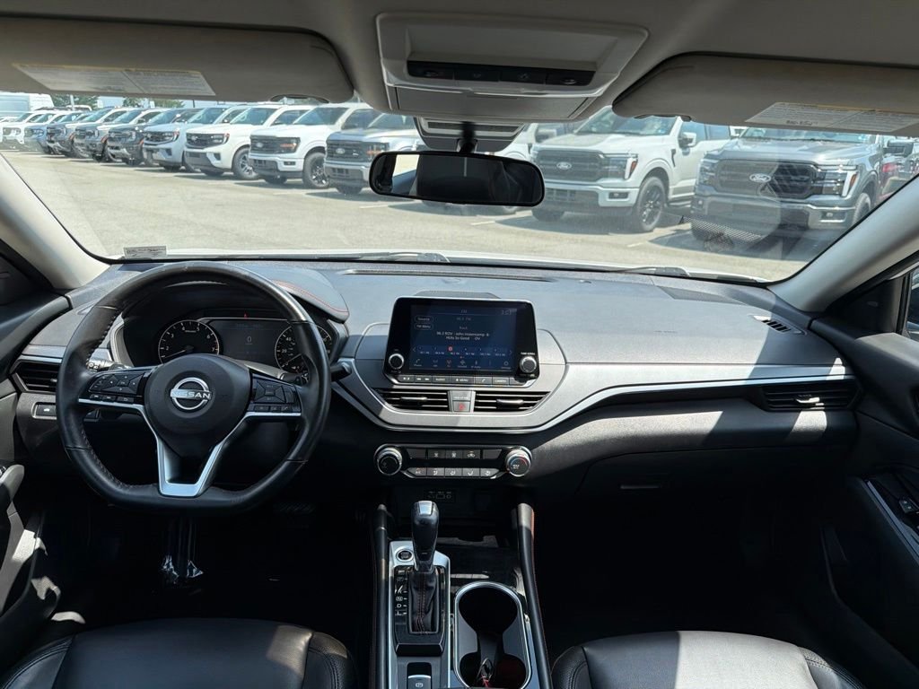 Used 2024 White Nissan 2.5 SR image 24