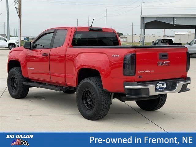 Used 2018 Cardinal Red GMC 4WD image 7
