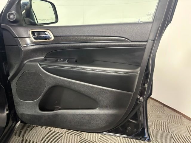 Certified Used 2017 Black Jeep Limited image 16