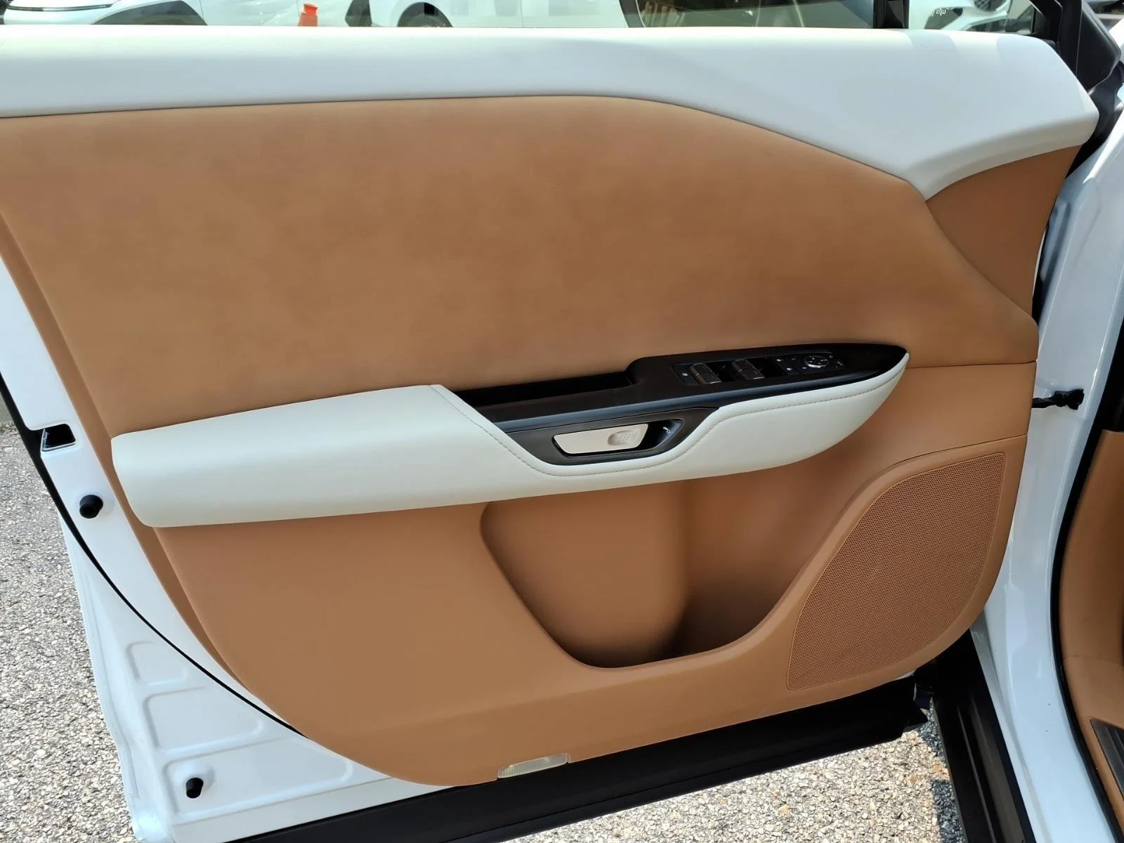 Used 2026 Oxygen White Lexus RZ 450e Premium image 23
