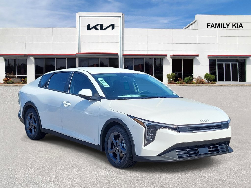 New 2026 Snow White Pearl Kia LXS image 38