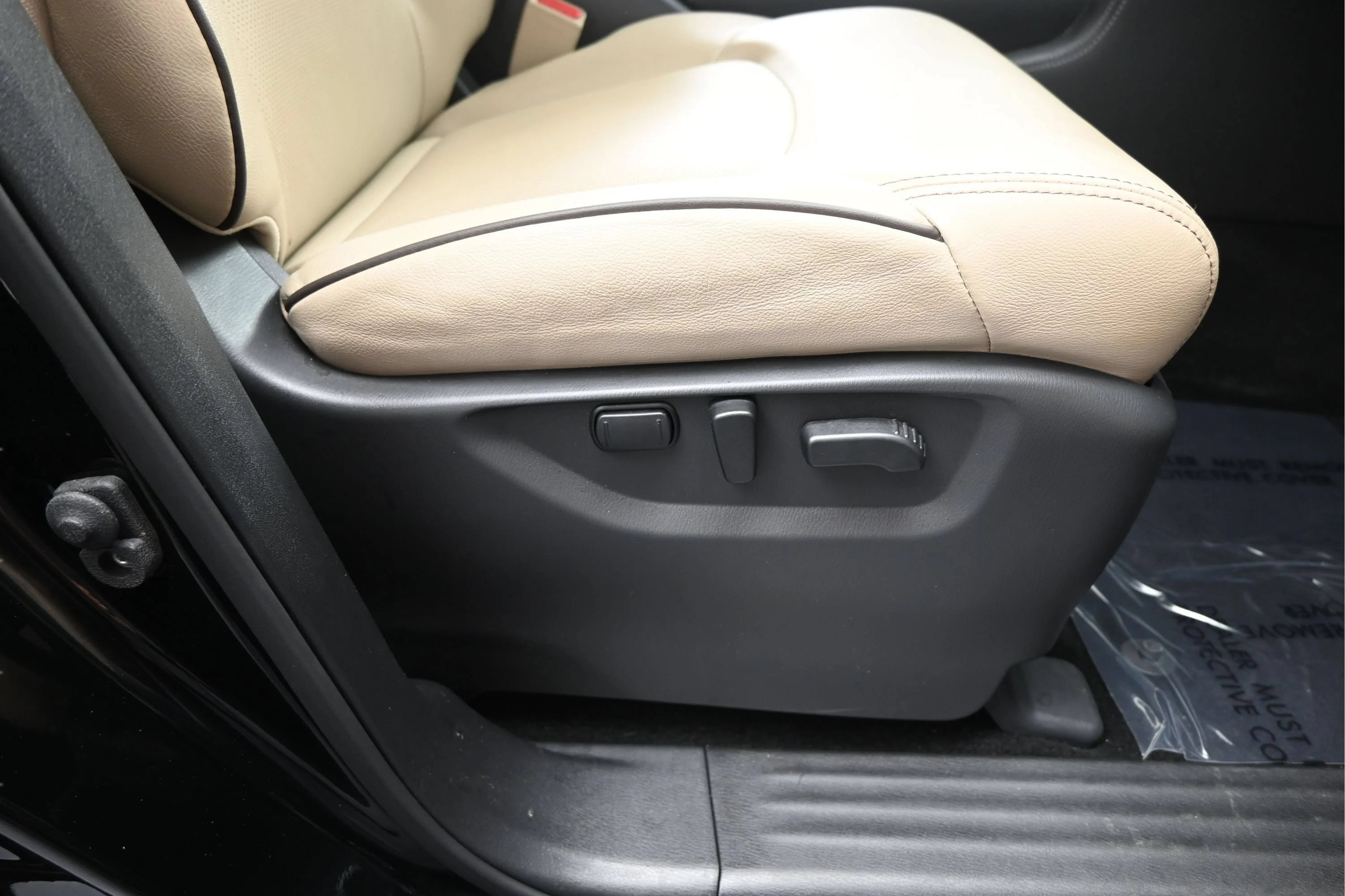 Certified Used 2024 Super Black Nissan SL image 16