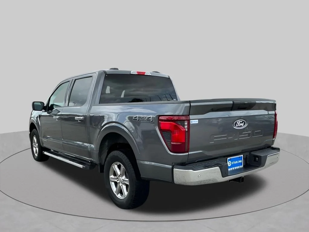 Used 2025 Gray Ford XLT image 3
