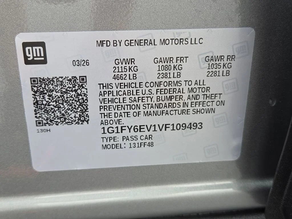 New 2027 Sterling Grey Metallic Chevrolet LT image 24