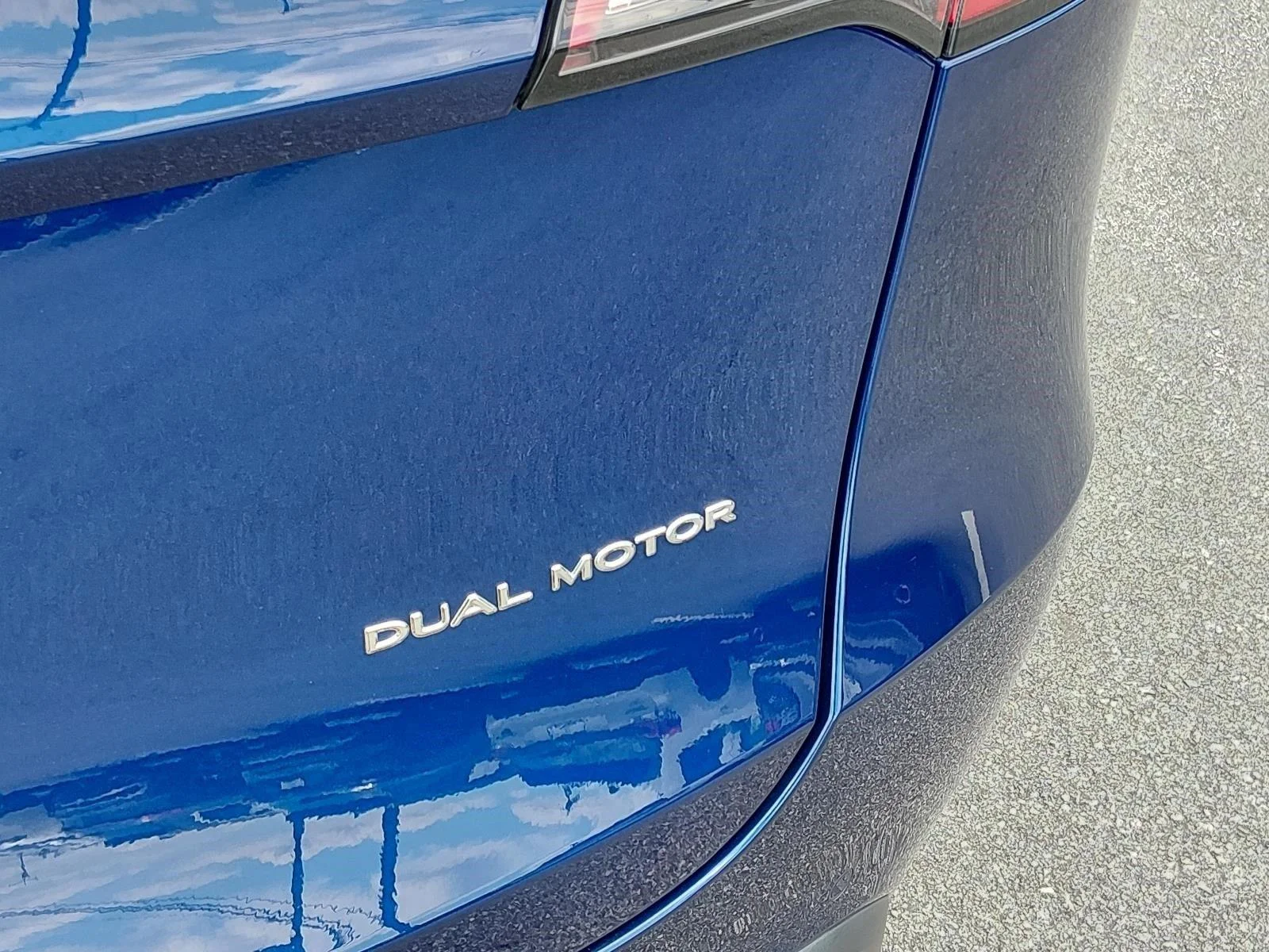Used 2021  Tesla Long Range image 23