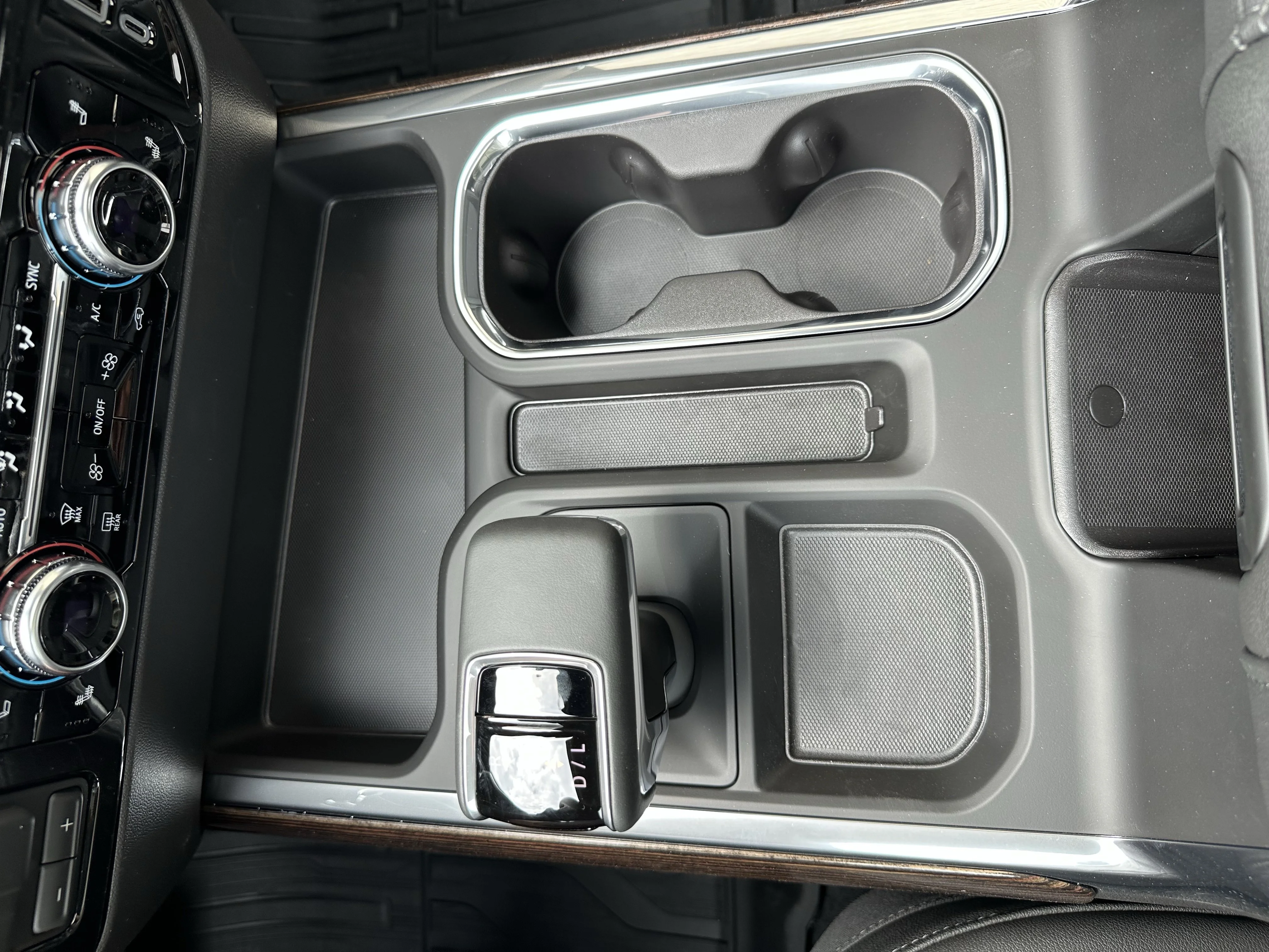 New 2026 Onyx Black GMC Elevation image 17